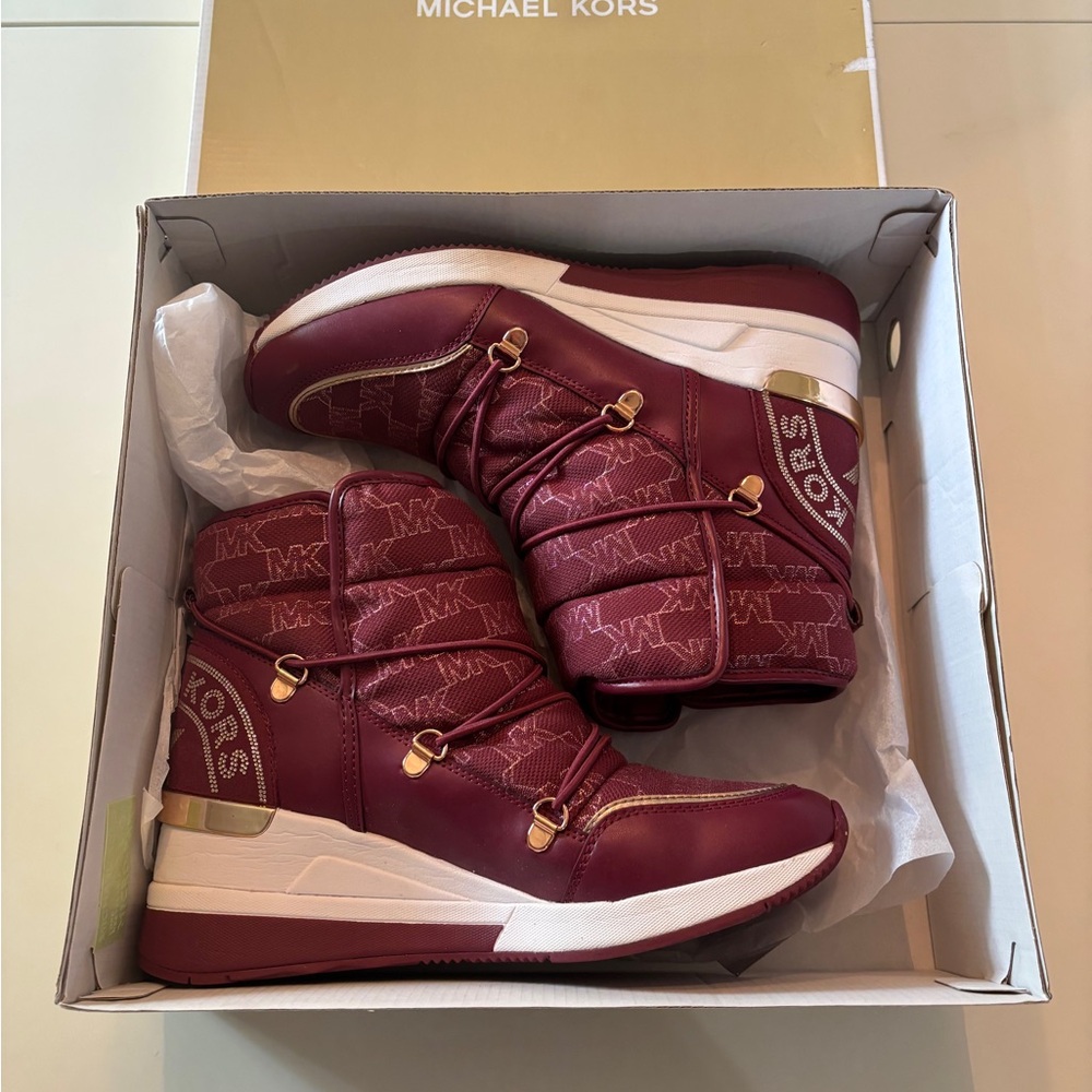 Michael Kors Lula Booties Size: 9
